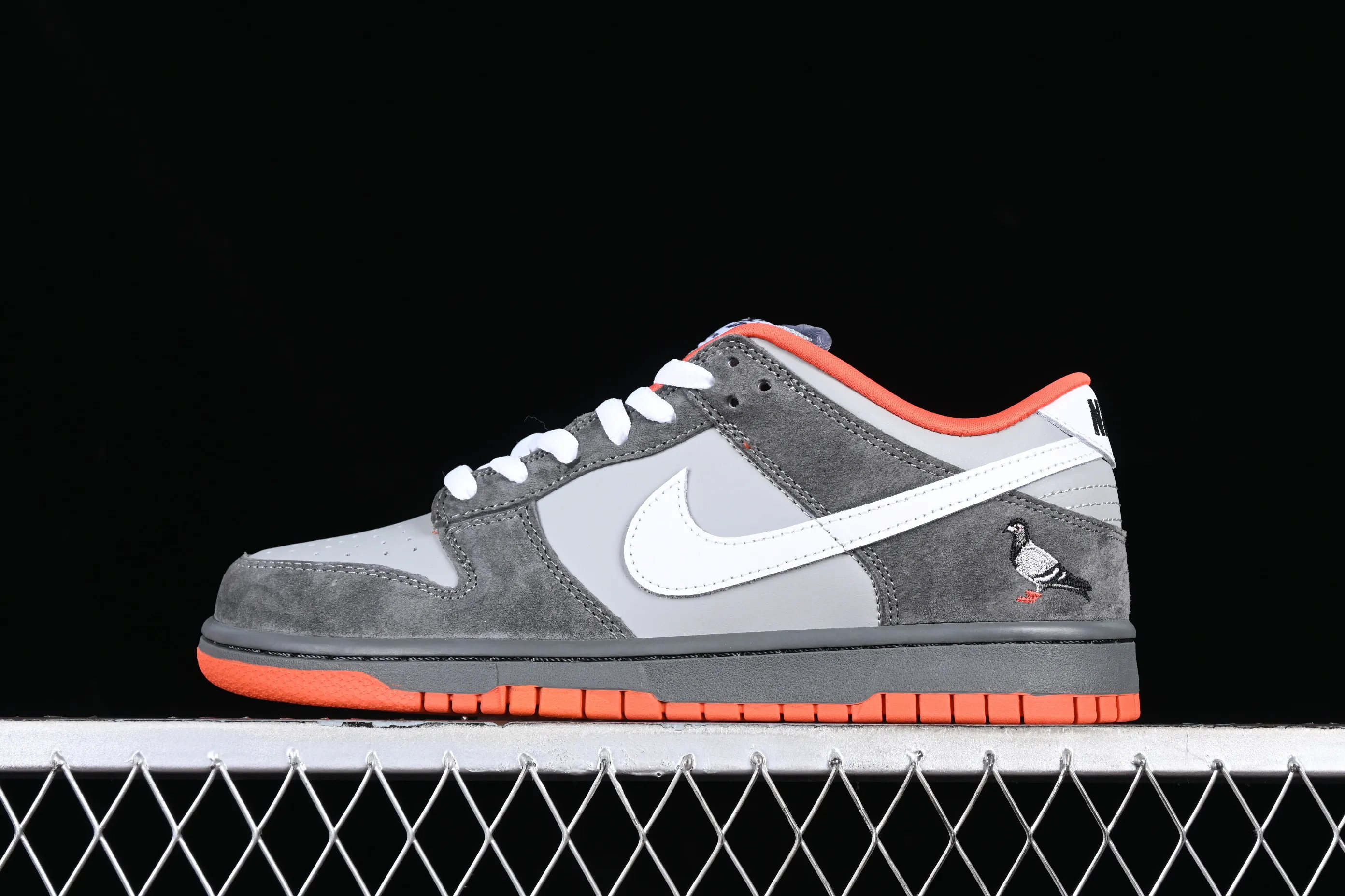 All Categories Nk SB Dunk Series Nk SB Dunk Low Low-top Sneakers Nk Dunk SB New York Gray Peace Dove New York City Limited SB Low-top Casual Sneakers 304292-011